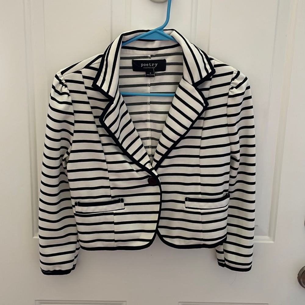 Brand new never worn bolero type jacket.. cropped